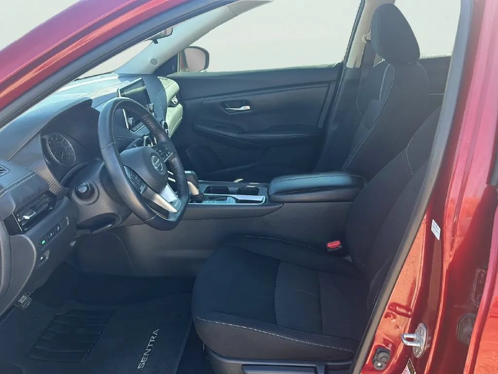 Used 2021 Nissan Sentra SV FWD image 14