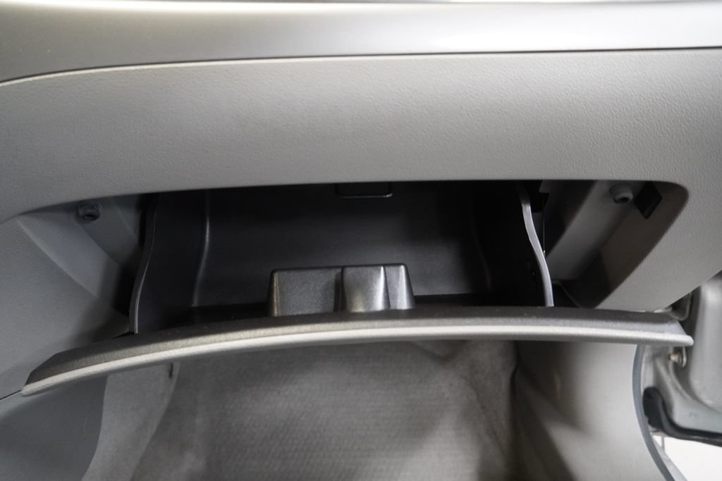 Used 2008 Saturn Aura XE w/ Convenience Package FWD image 37