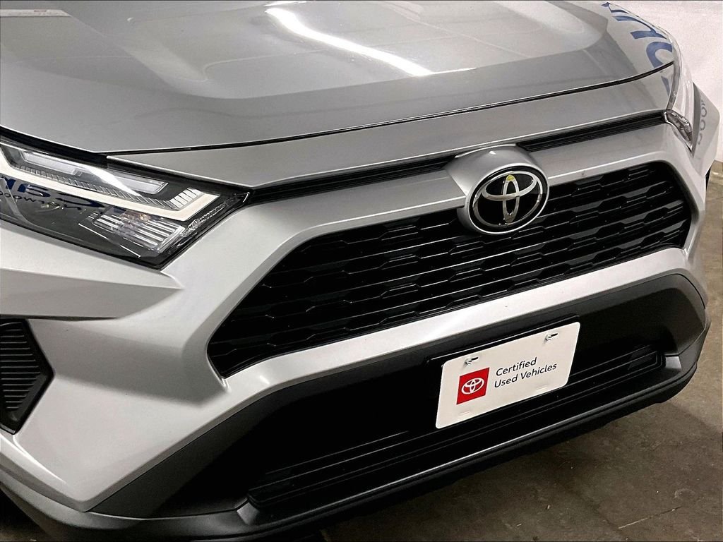 Certified 2025 Toyota RAV4 XLE AWD/4WD image 30