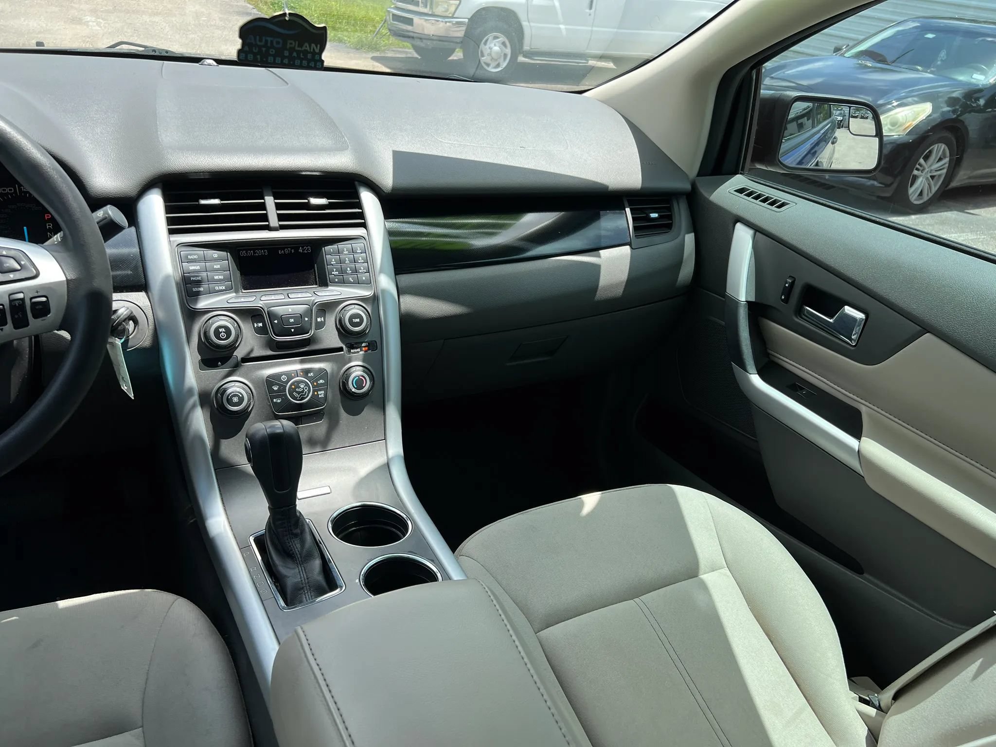 Used 2013 Ford Edge SE FWD image 16
