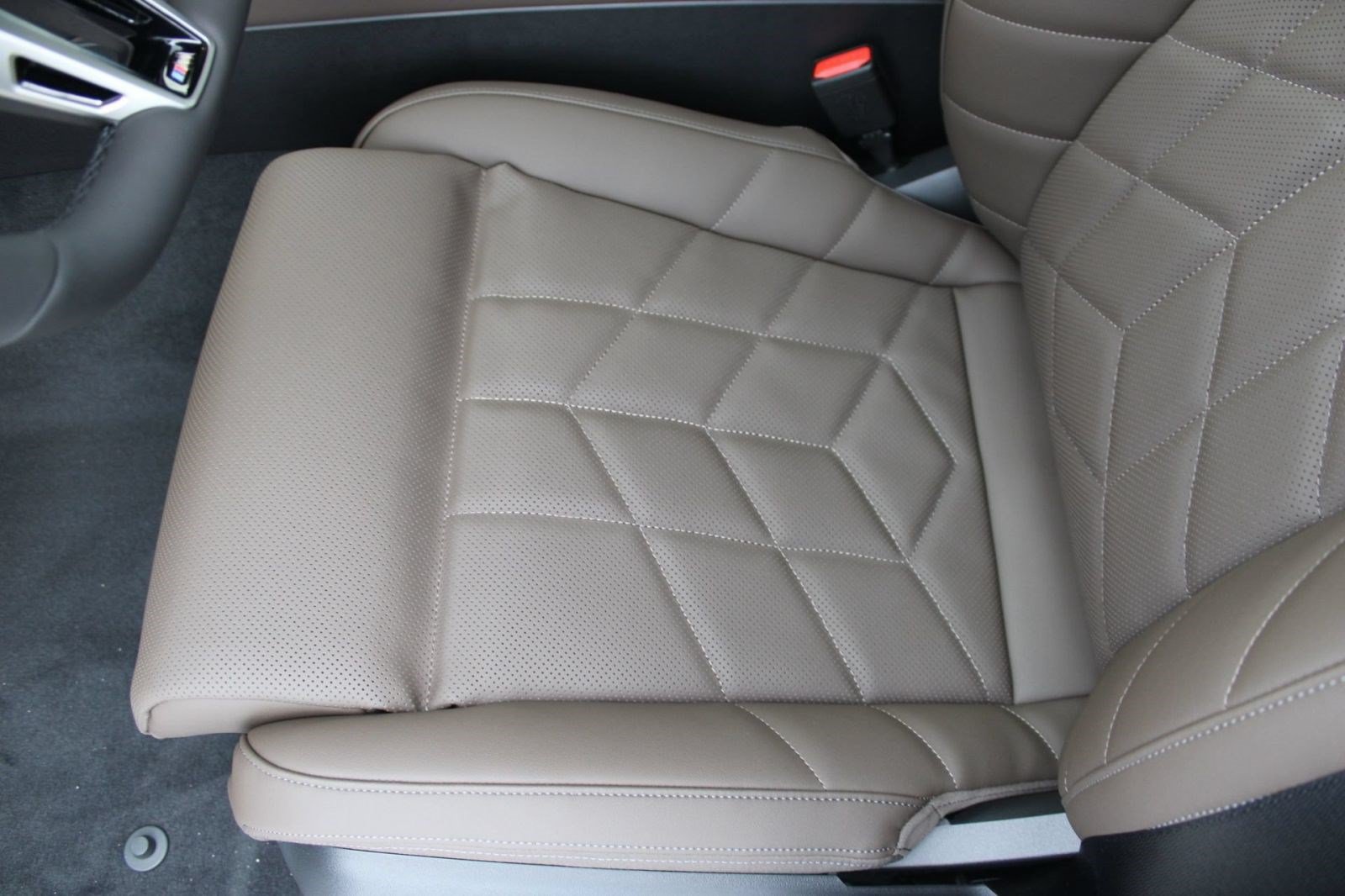 Used 2026 BMW 530i w/ M Sport Package RWD image 25