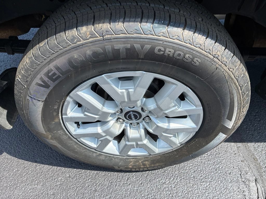 Certified 2023 Nissan Frontier SV w/ Tow Package AWD/4WD image 10