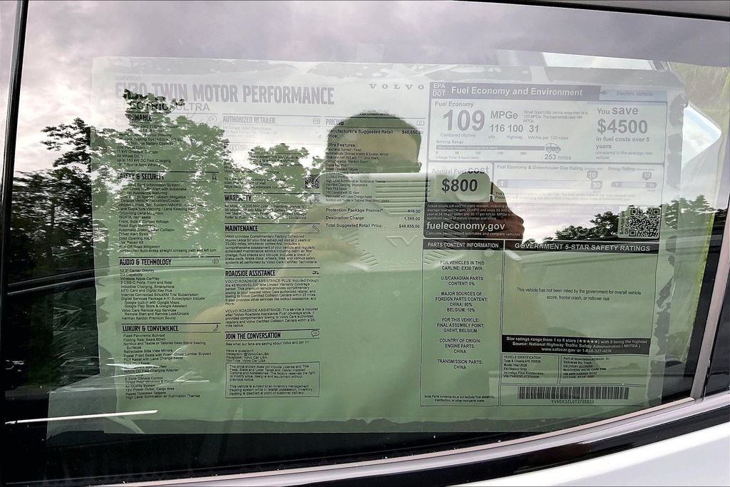 New 2026 Volvo EX30 Ultra w/ Protection Package Premier AWD/4WD image 13