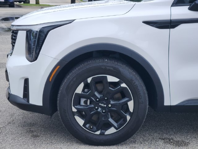 Used 2025 Kia Sorento S FWD image 5