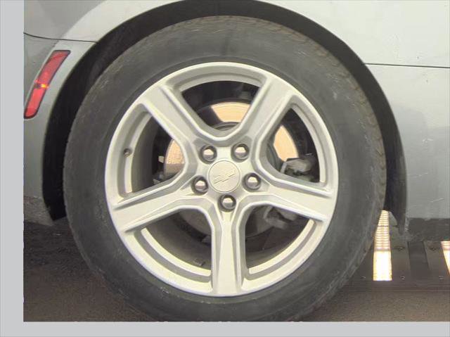 Used 2023 Chevrolet Camaro LT image 27