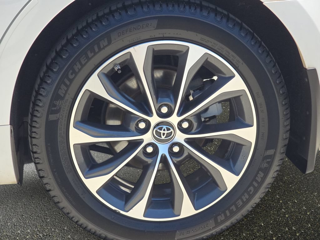 Used 2016 Toyota Avalon Limited FWD image 36