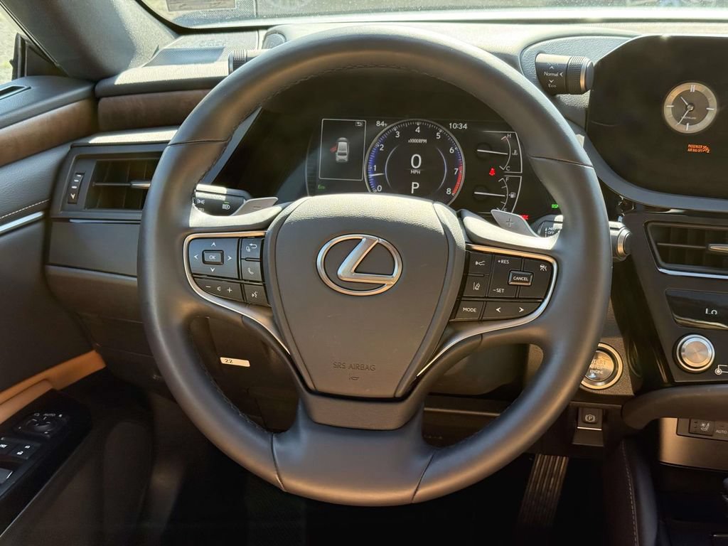 Used 2025 Lexus ES 350 w/ Premium Package FWD image 9