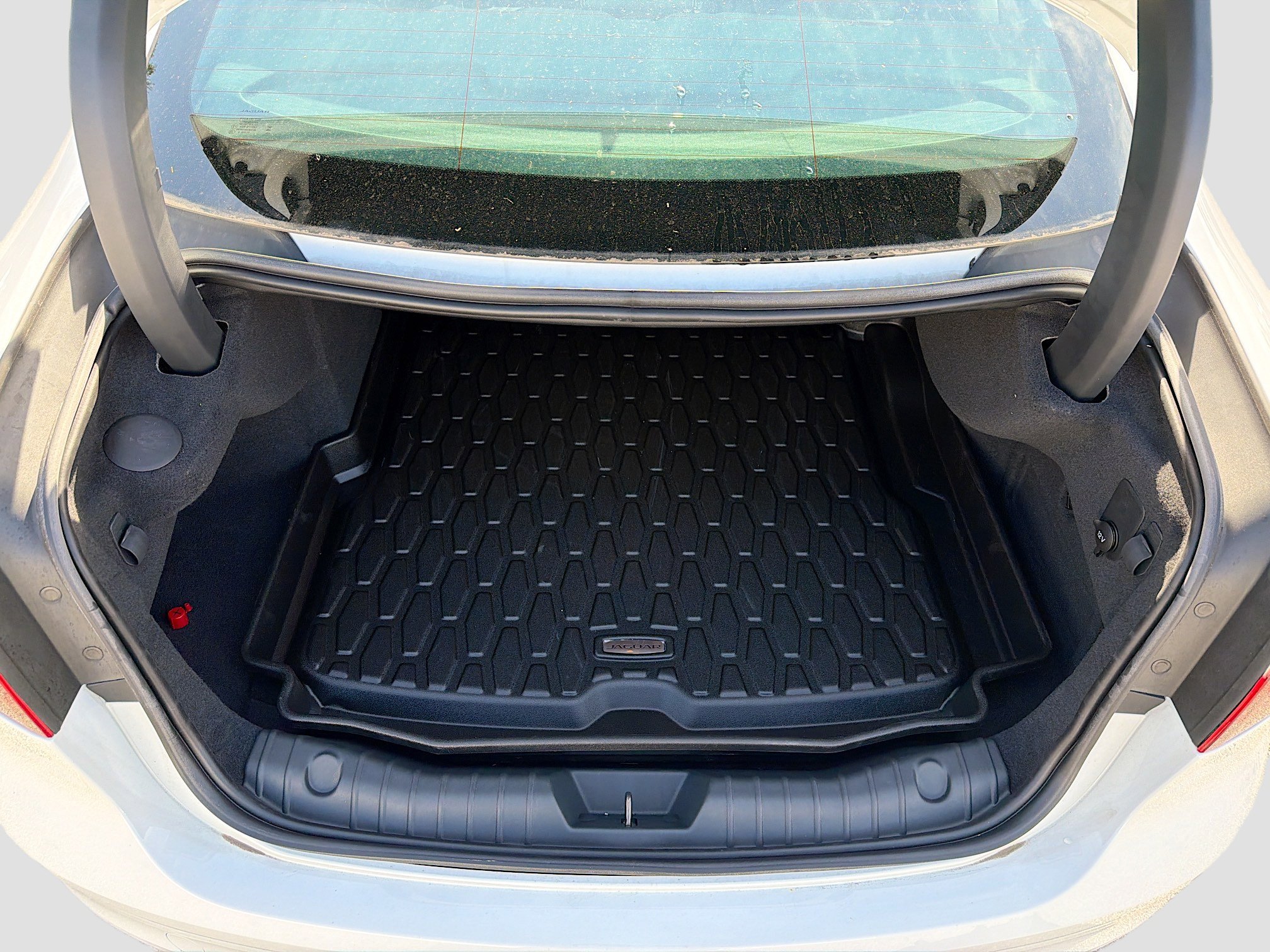 New 2024 Jaguar XF R-Dynamic SE image 12