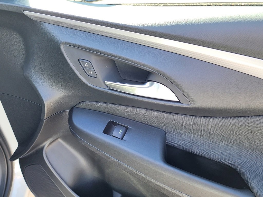 New 2026 Buick Envista Avenir image 36