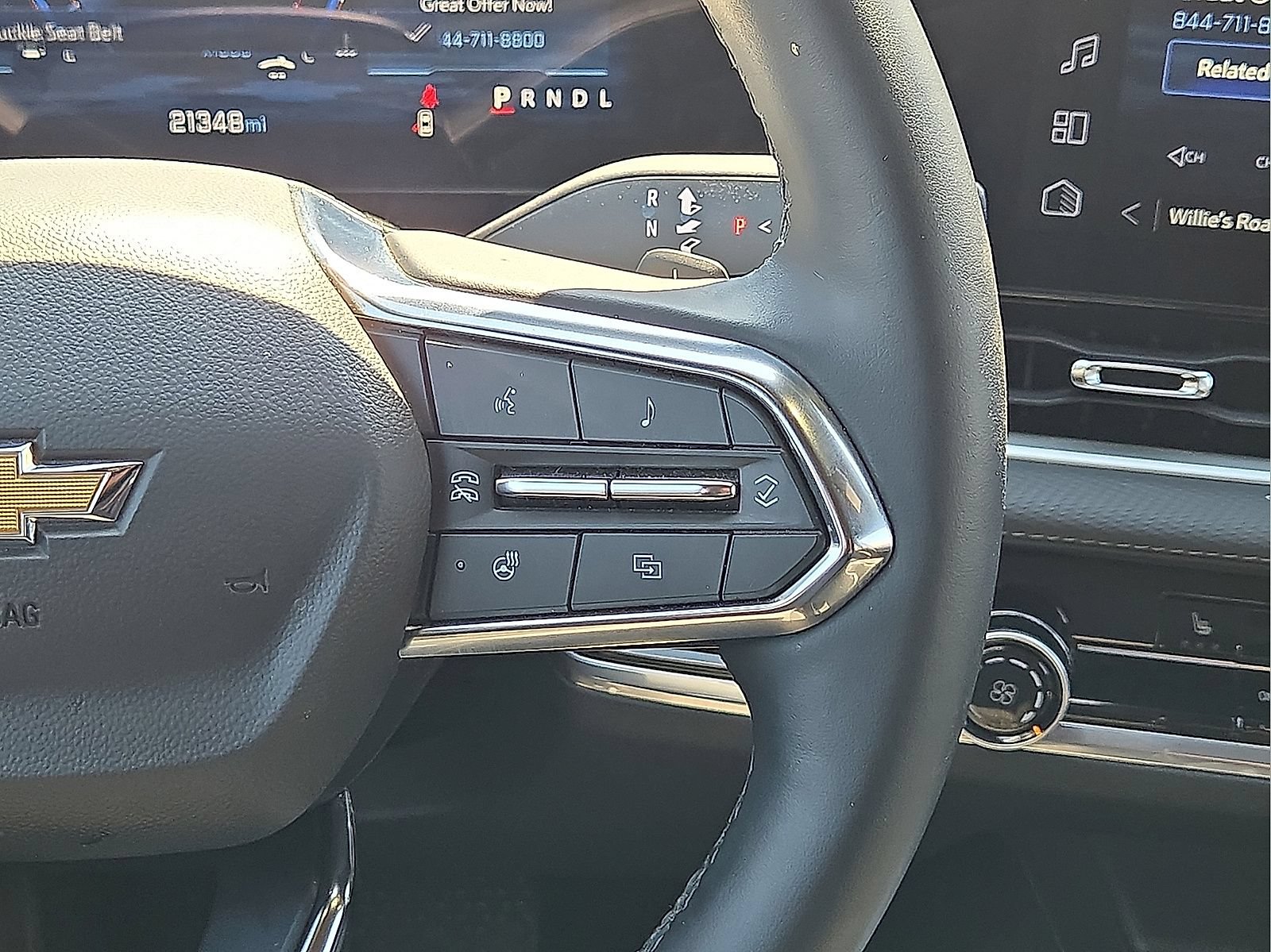 Used 2025 Chevrolet Equinox LT AWD/4WD image 18