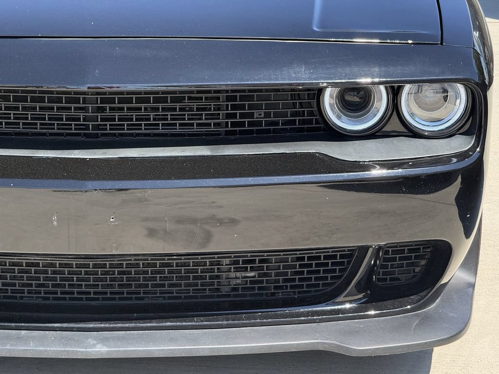 Used 2016 Dodge Challenger R/T RWD image 8