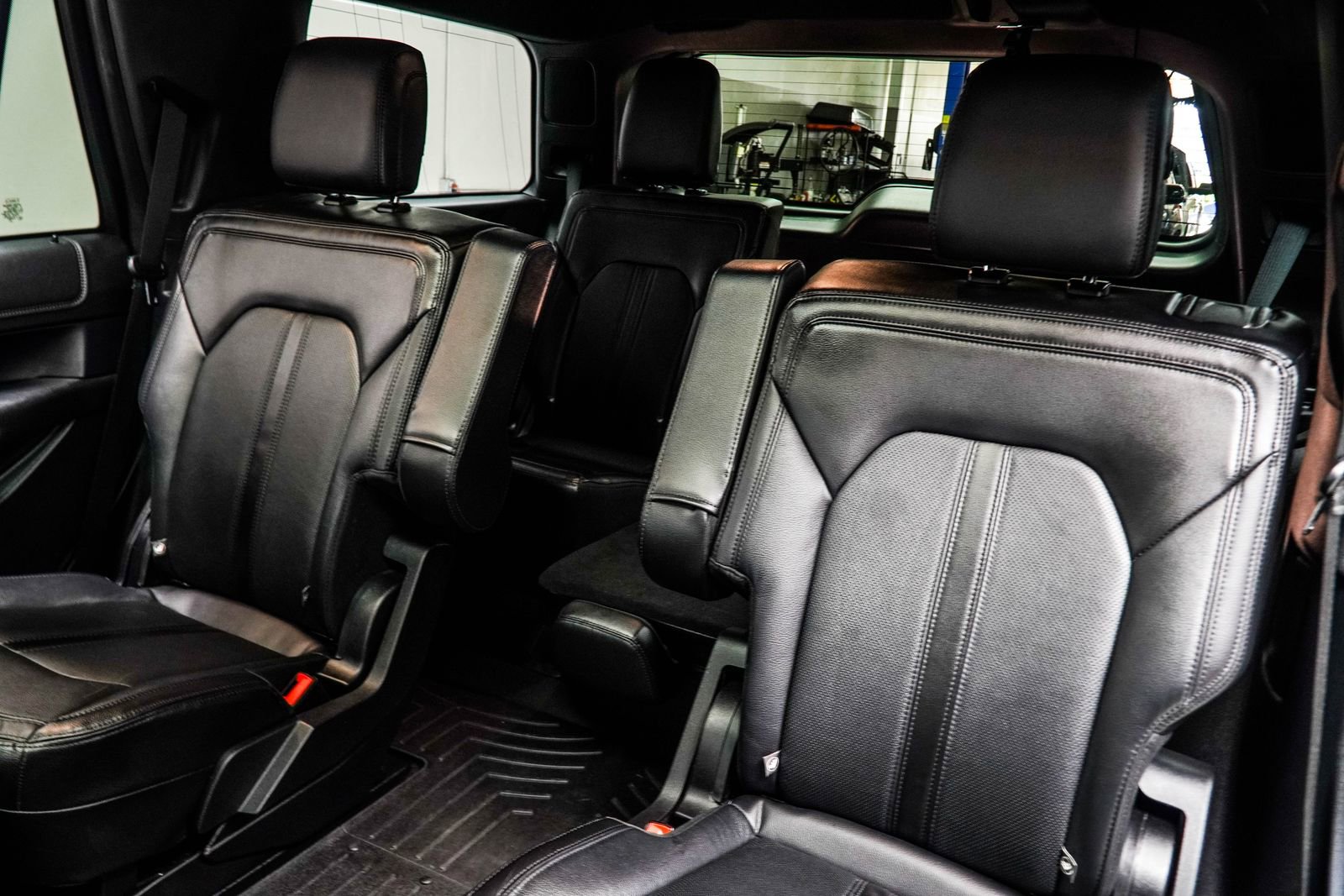 Used 2020 Ford Expedition Limited w/ Equipment Group 302A image 37