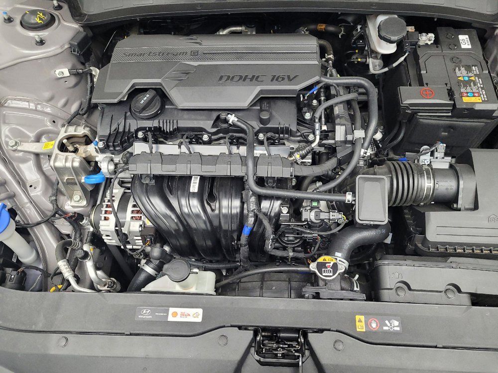 Used 2025 Hyundai Elantra Sport FWD image 30