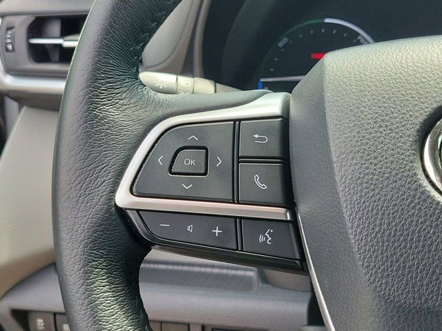 Used 2022 Toyota Sienna XLE FWD image 31