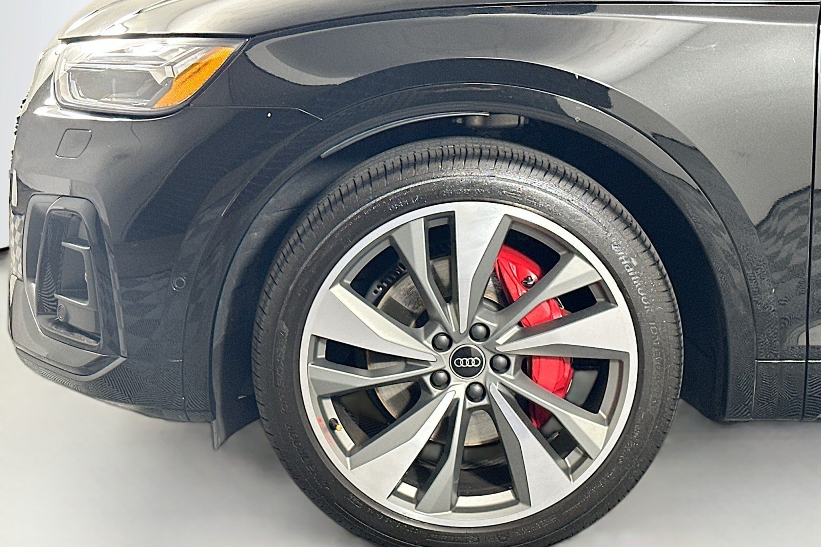 Used 2024 Audi SQ5 Prestige AWD/4WD image 12