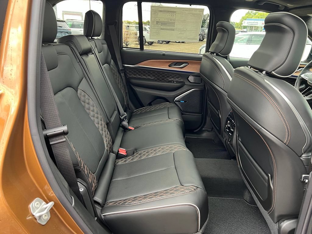 New 2027 Jeep Grand Cherokee Summit AWD/4WD image 20