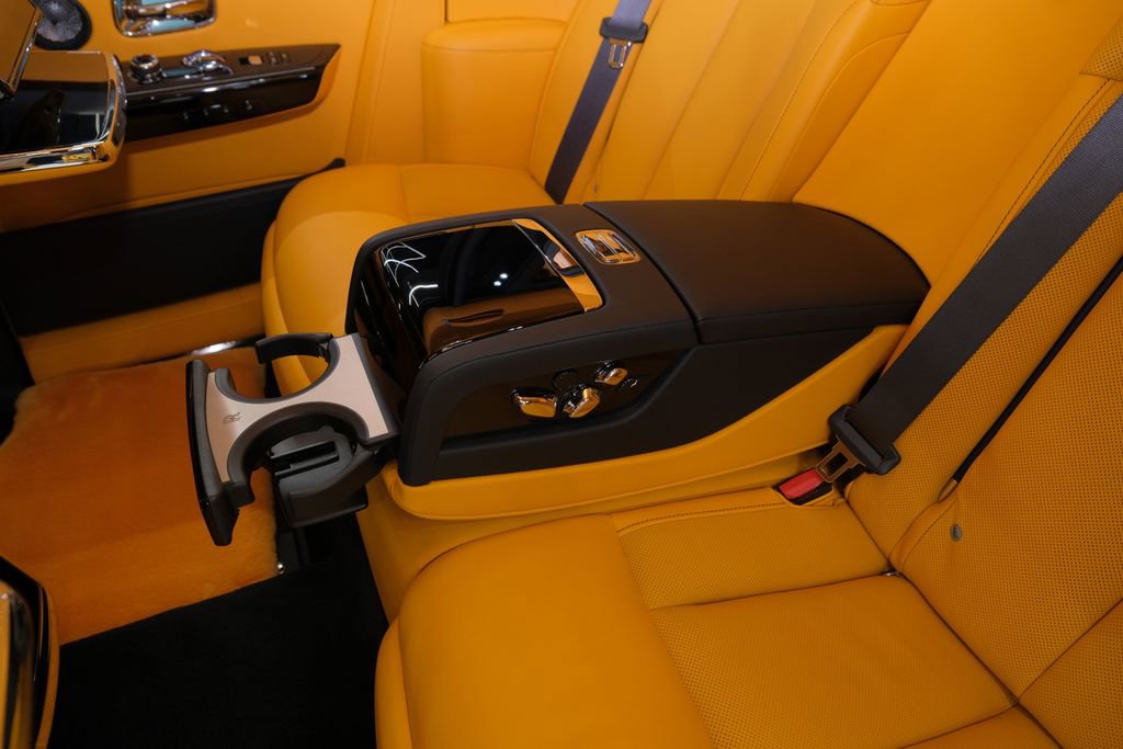 Used 2026 Rolls-Royce Phantom Sedan image 31