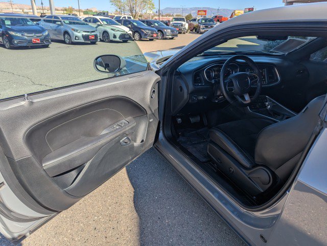 Used 2018 Dodge Challenger SXT Plus image 8