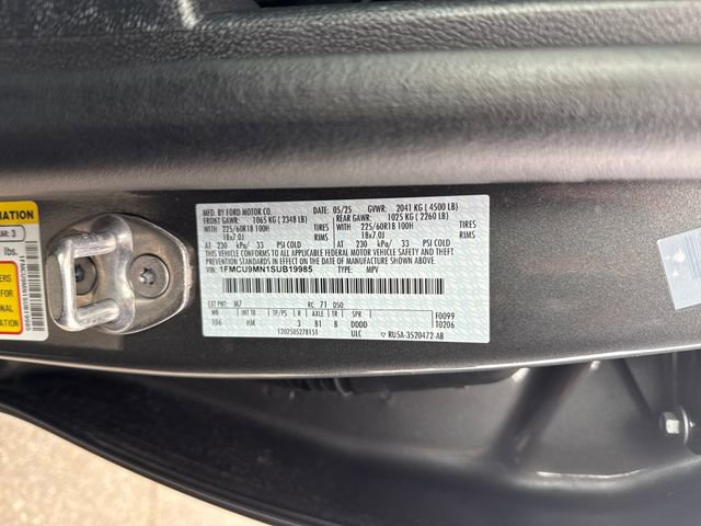 Used 2025 Ford Escape ST-Line image 18