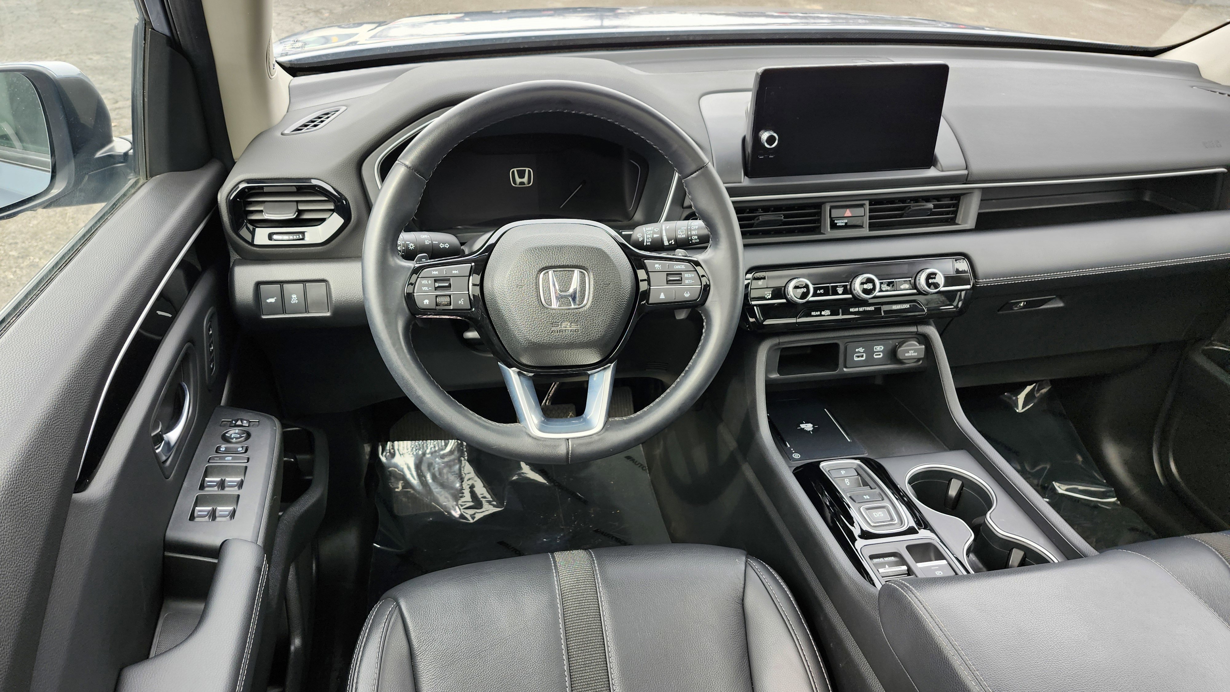 Used 2024 Honda Pilot Touring image 32