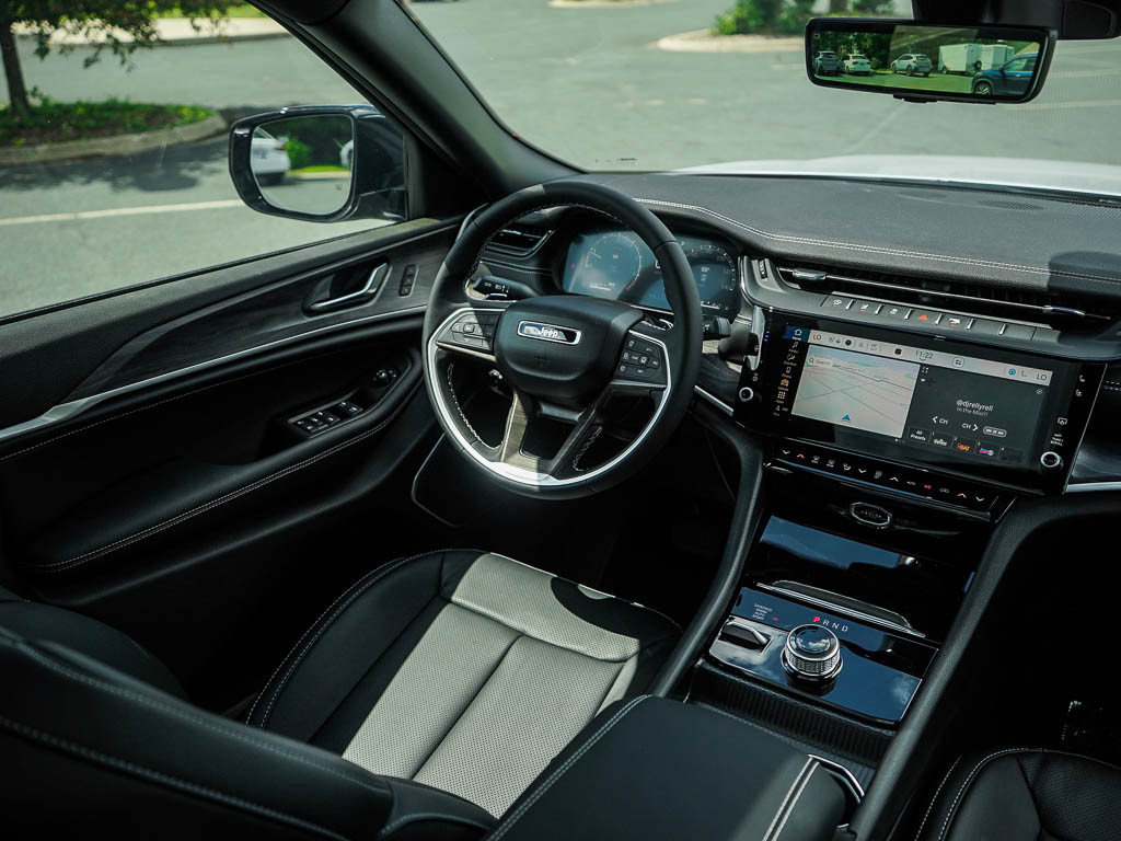 New 2026 Jeep Grand Cherokee Limited AWD/4WD image 15