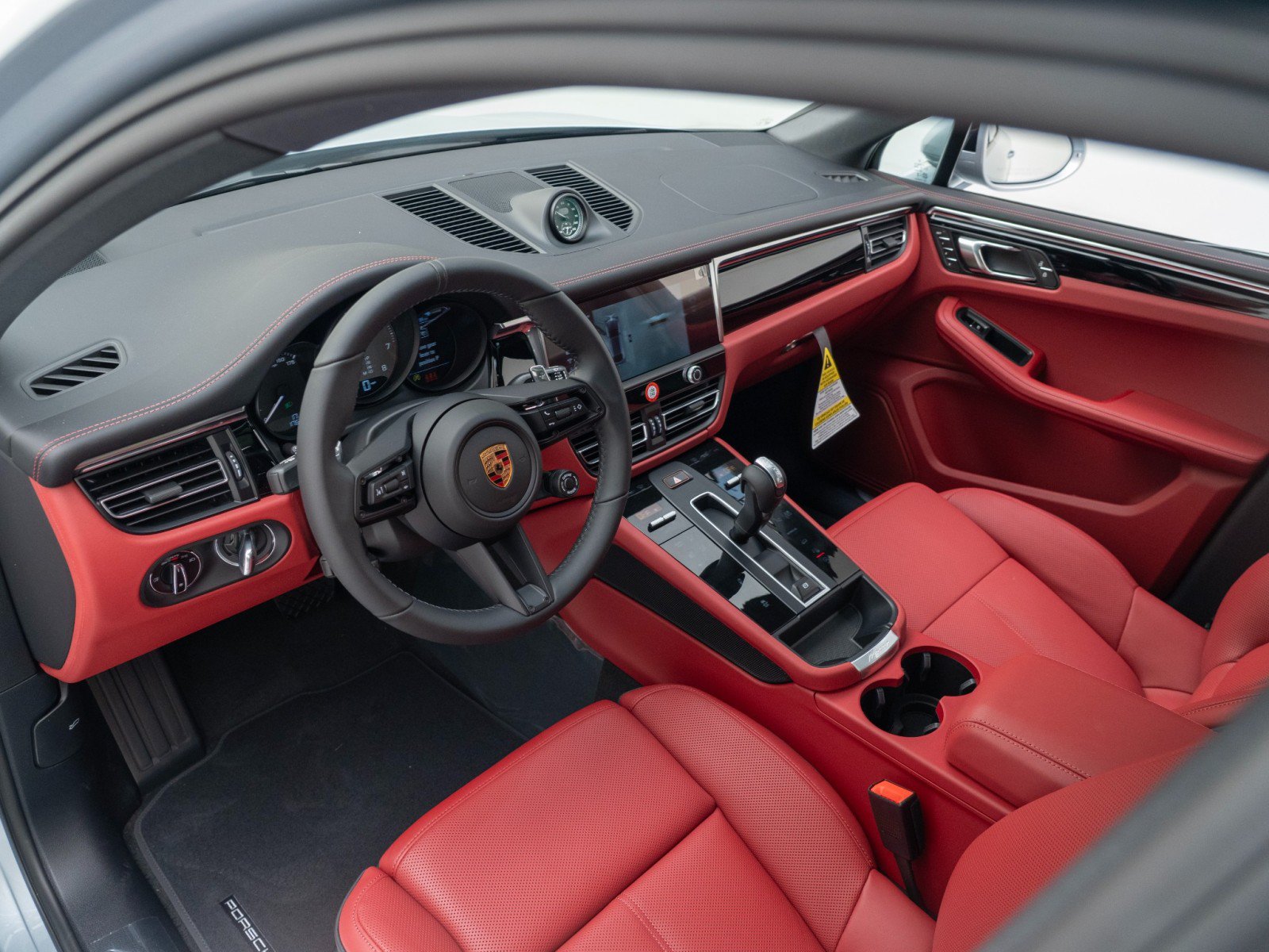 New 2026 Porsche Macan S AWD/4WD image 4