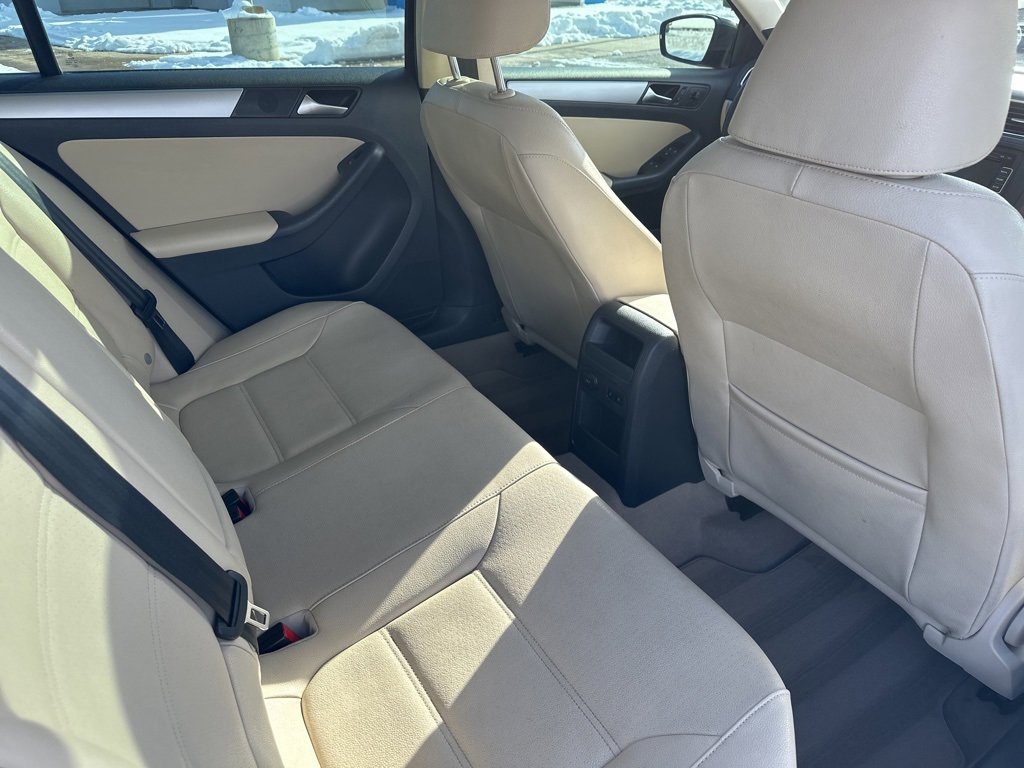 Used 2012 Volkswagen Jetta TDI image 23