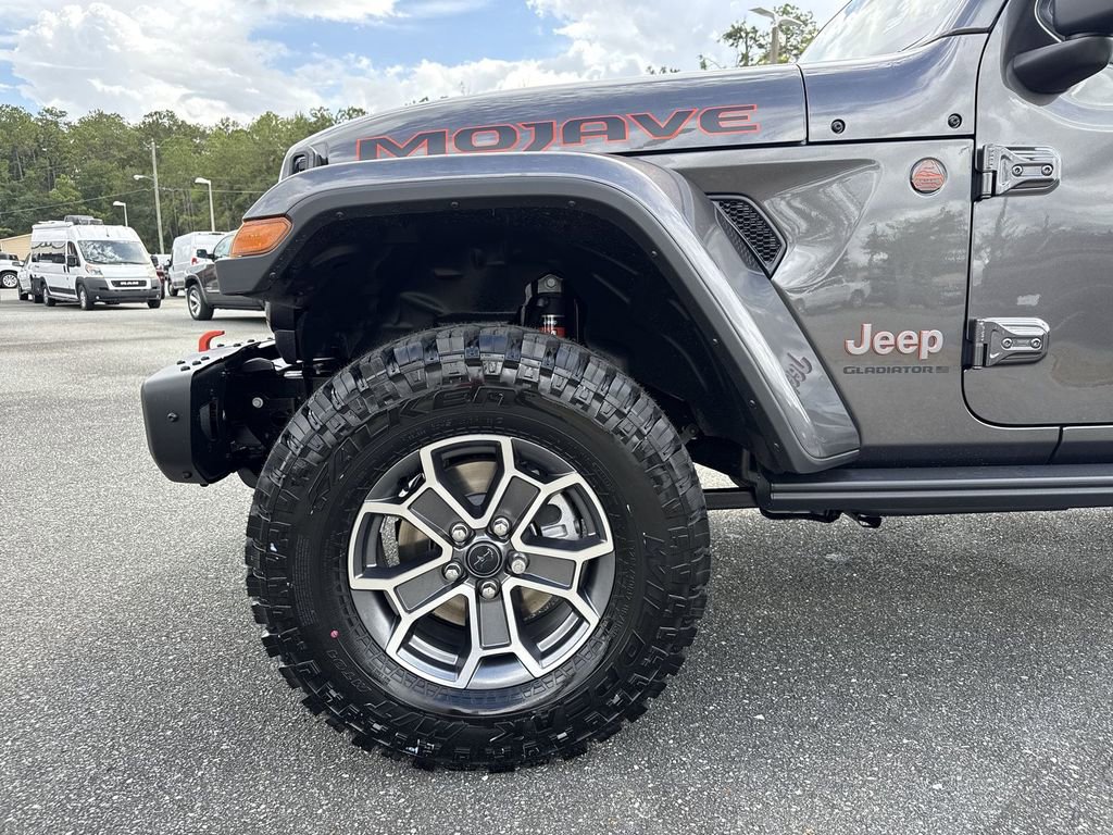 New 2025 Jeep Gladiator Mojave w/ Steel Bumper Group image 10