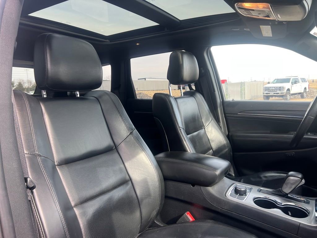 Used 2019 Jeep Grand Cherokee Limited w/ Luxury Group II image 34