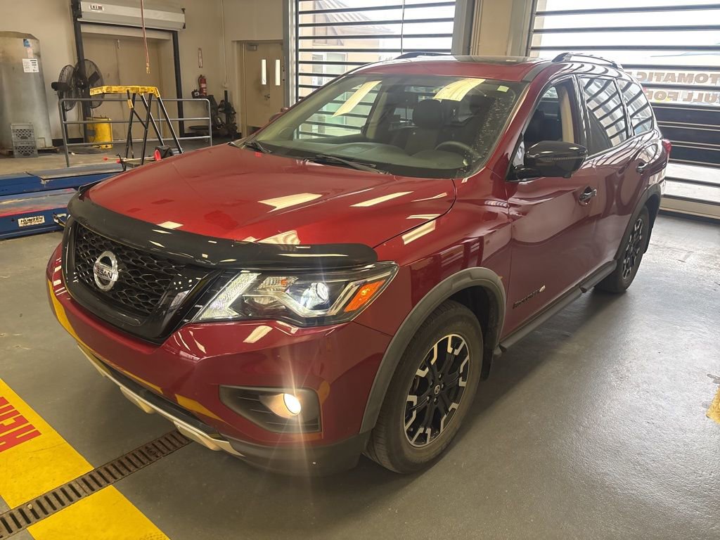 Used 2020 Nissan Pathfinder SL image 2