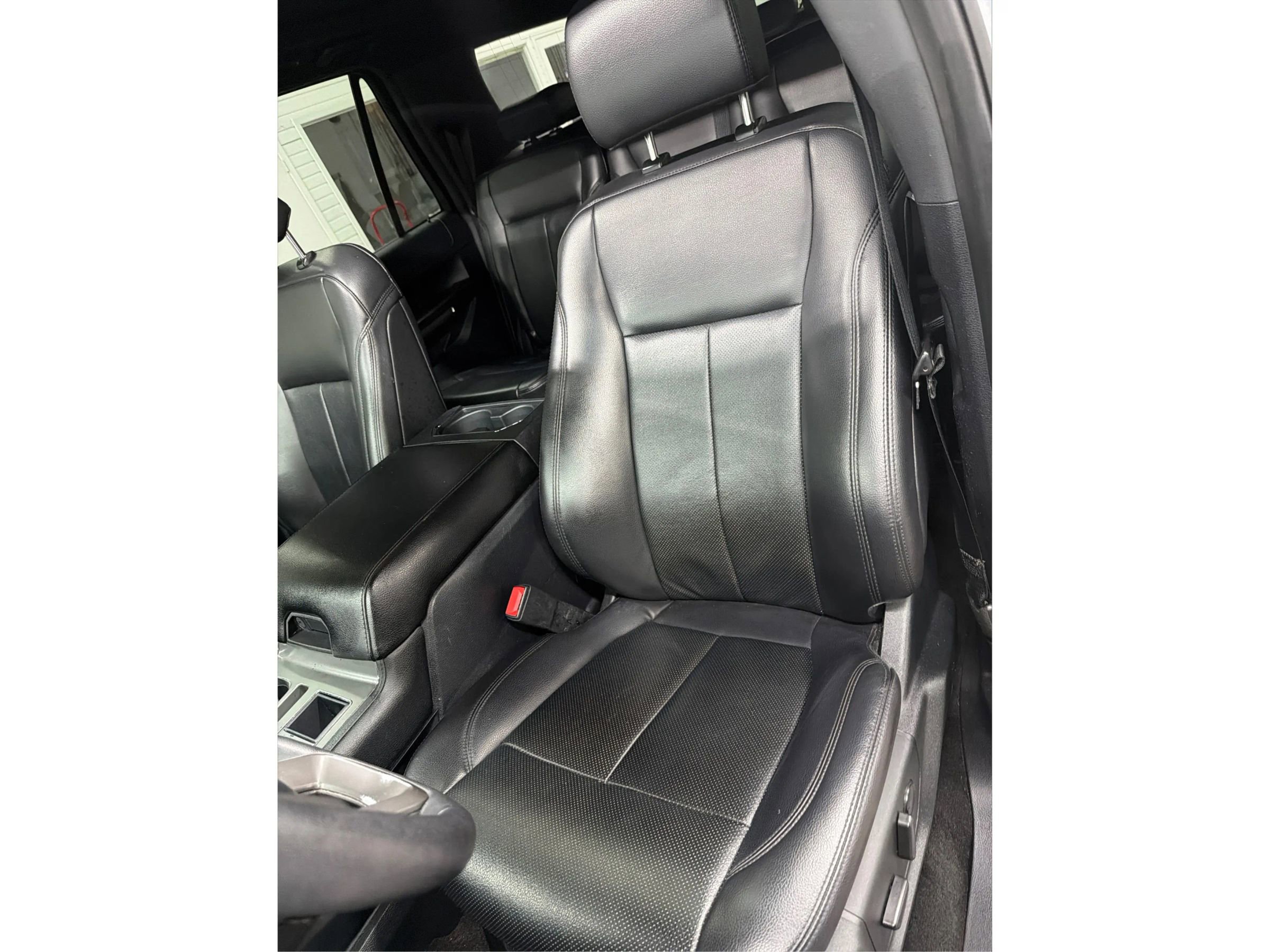 Used 2020 Ford Expedition Max XLT w/ Equipment Group 202A image 34