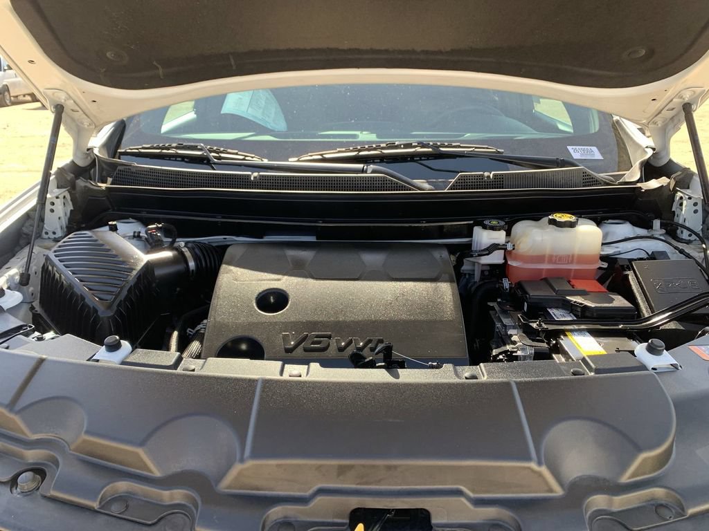 Certified 2023 Chevrolet Traverse LT FWD image 29