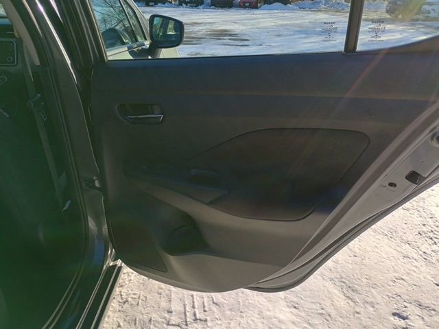 Used 2021 Nissan Versa SV FWD image 15