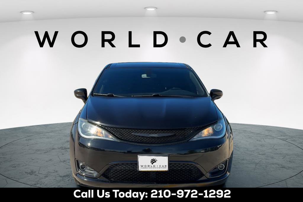 Used 2020 Chrysler Pacifica Touring w/ S Appearance Package