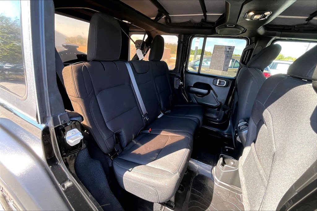 Used 2022 Jeep Wrangler Unlimited Sport AWD/4WD image 27
