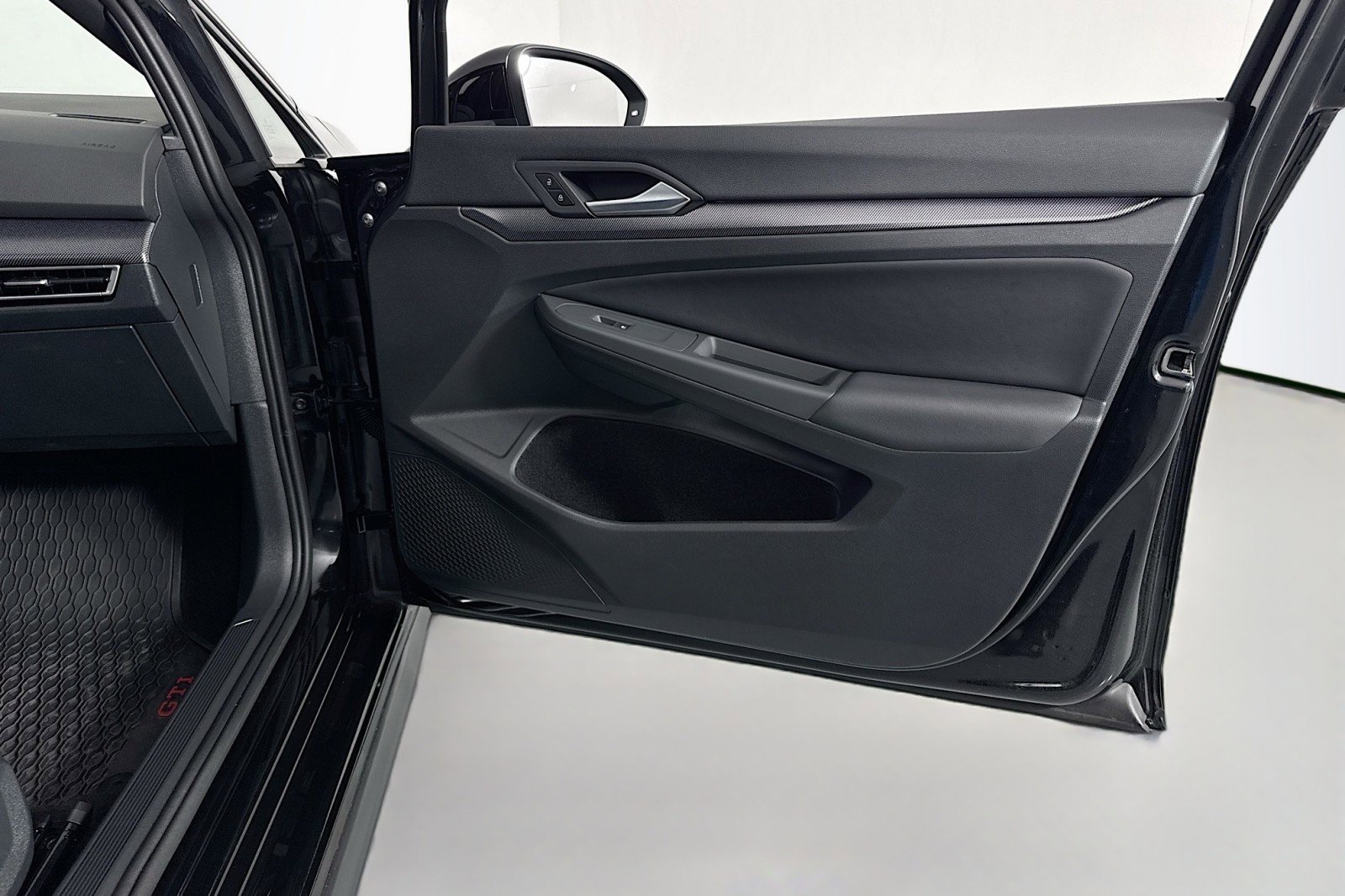 Used 2025 Volkswagen GTI Autobahn image 23