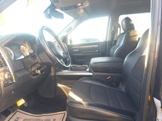 Used 2018 RAM 2500 Big Horn w/ Sport Appearance Group image 3