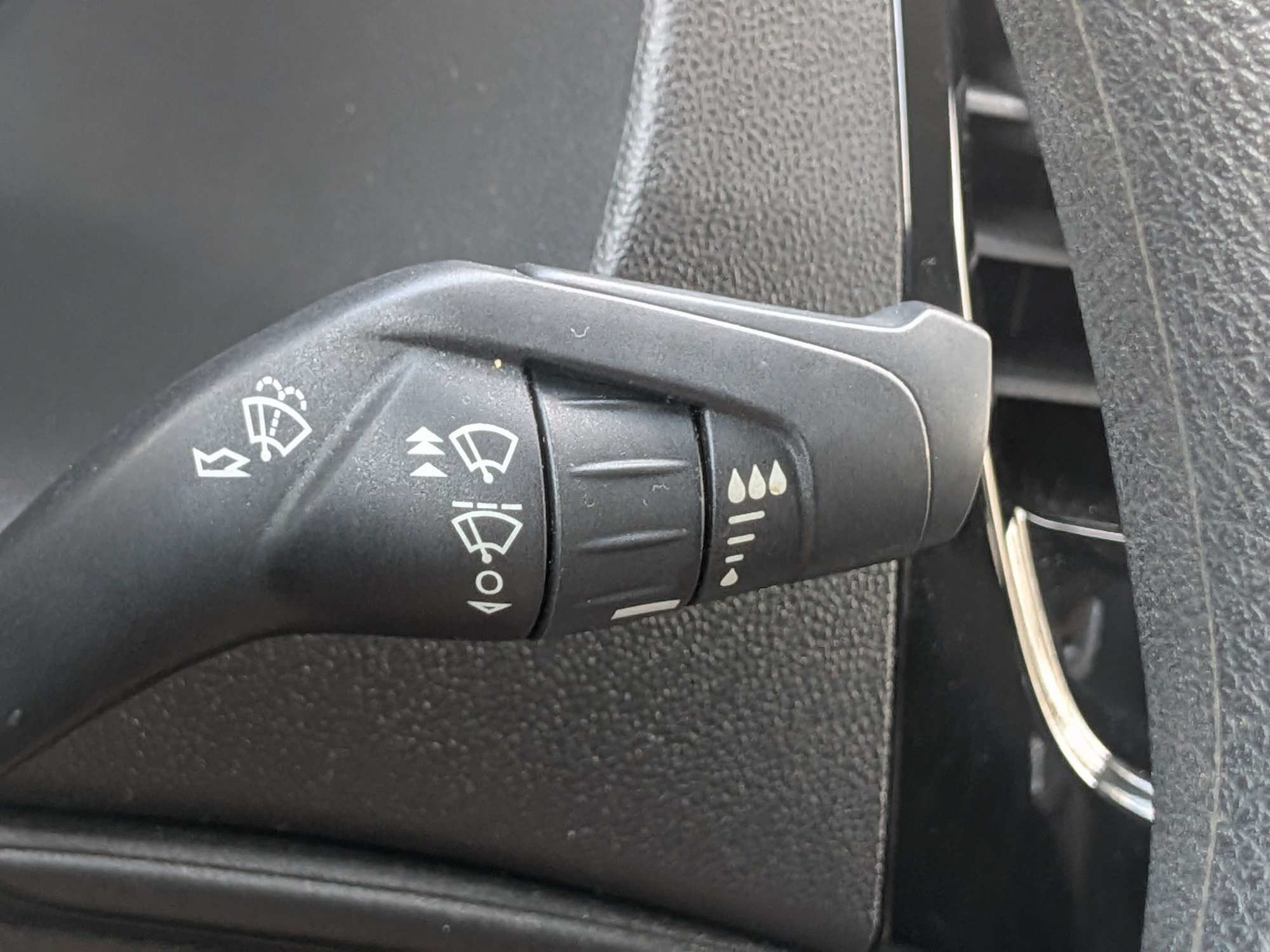 Used 2023 Ford Transit 350 XLT RWD image 32