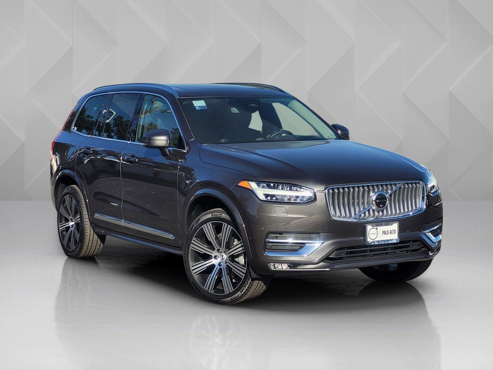 Certified 2025 Volvo XC90 B6 Ultra w/ Protection Package Premier image 8