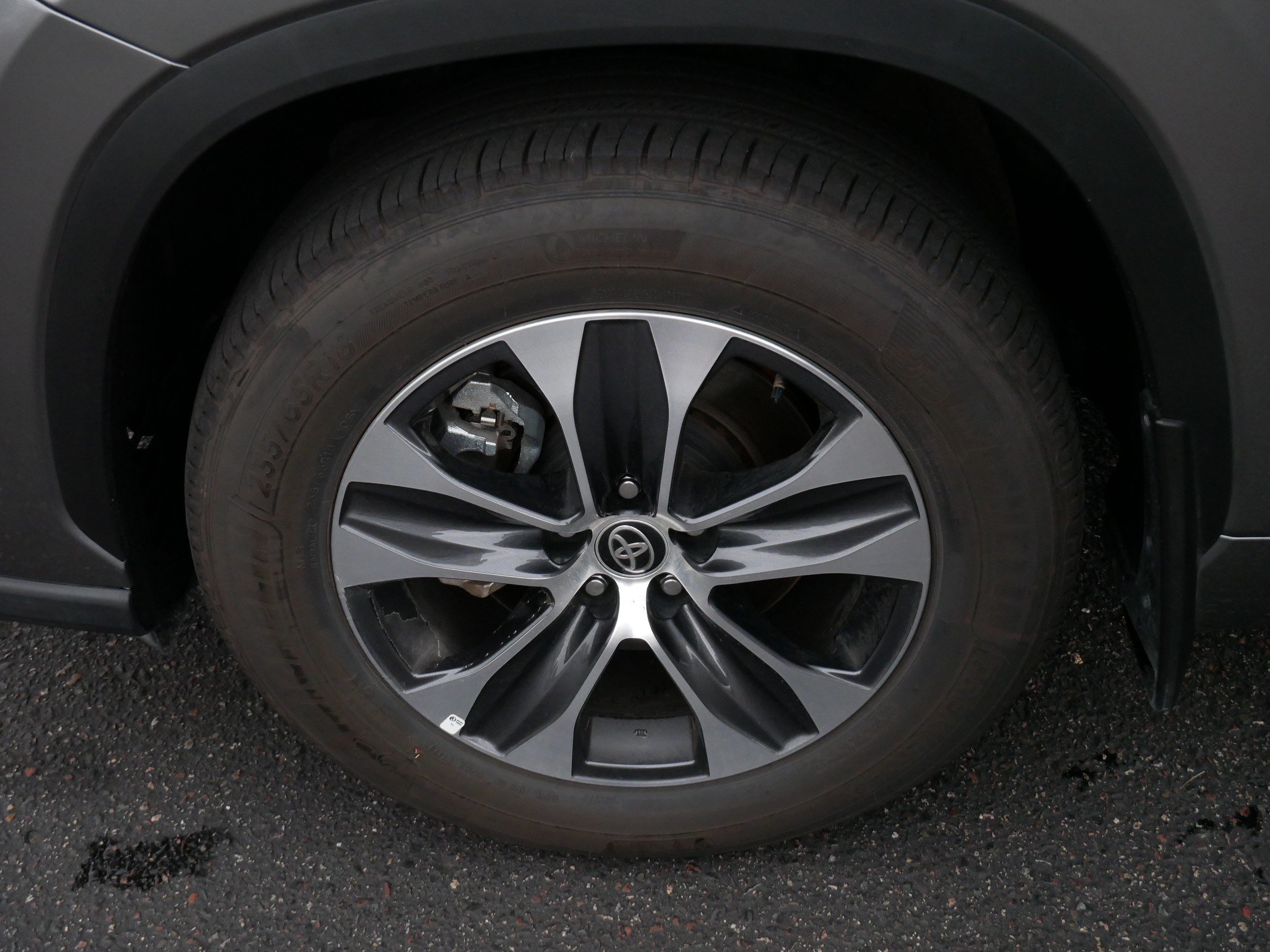 Used 2026 Toyota Highlander XLE AWD/4WD image 15