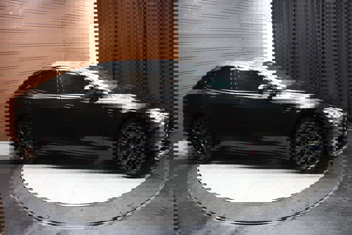 Used 2020 Tesla Model S Performance image 19