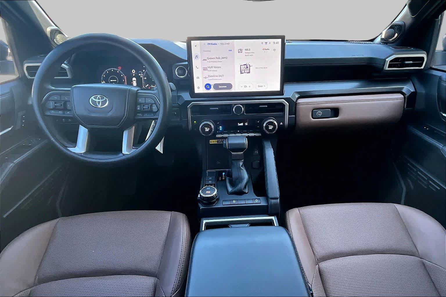Used 2025 Toyota 4Runner Limited AWD/4WD image 15