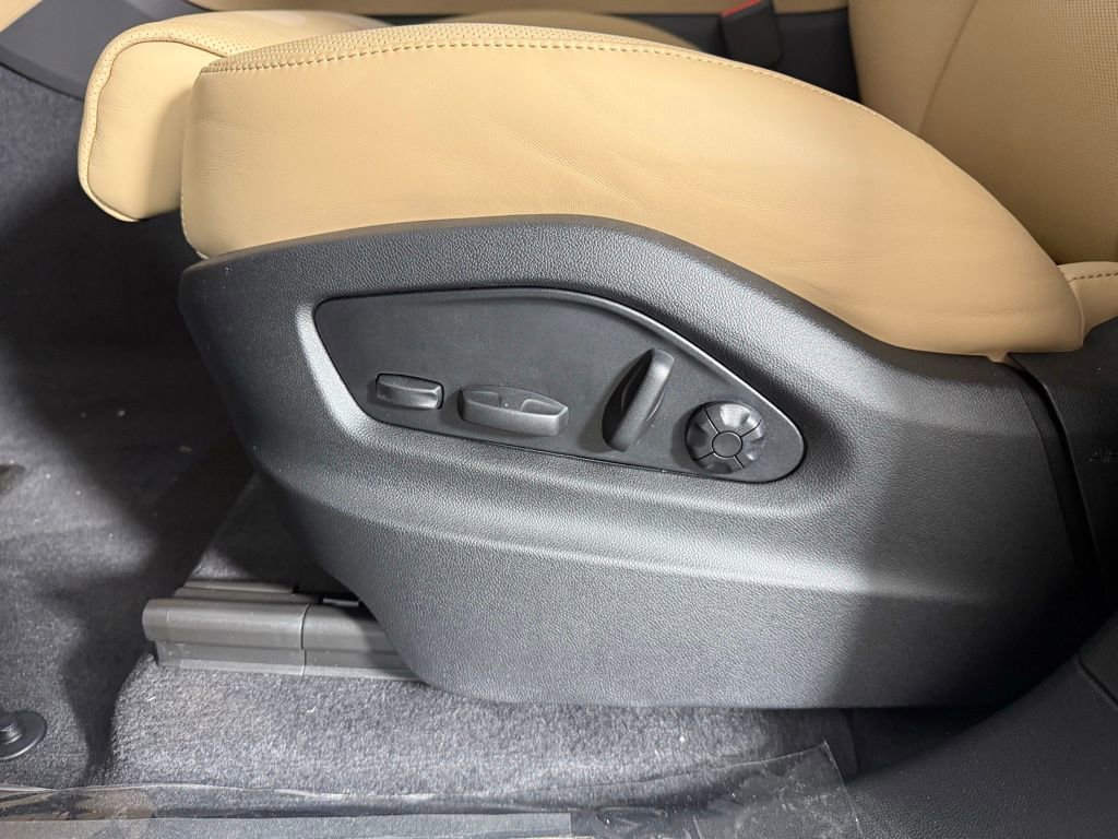 New 2026 Porsche Cayenne Coupe image 29