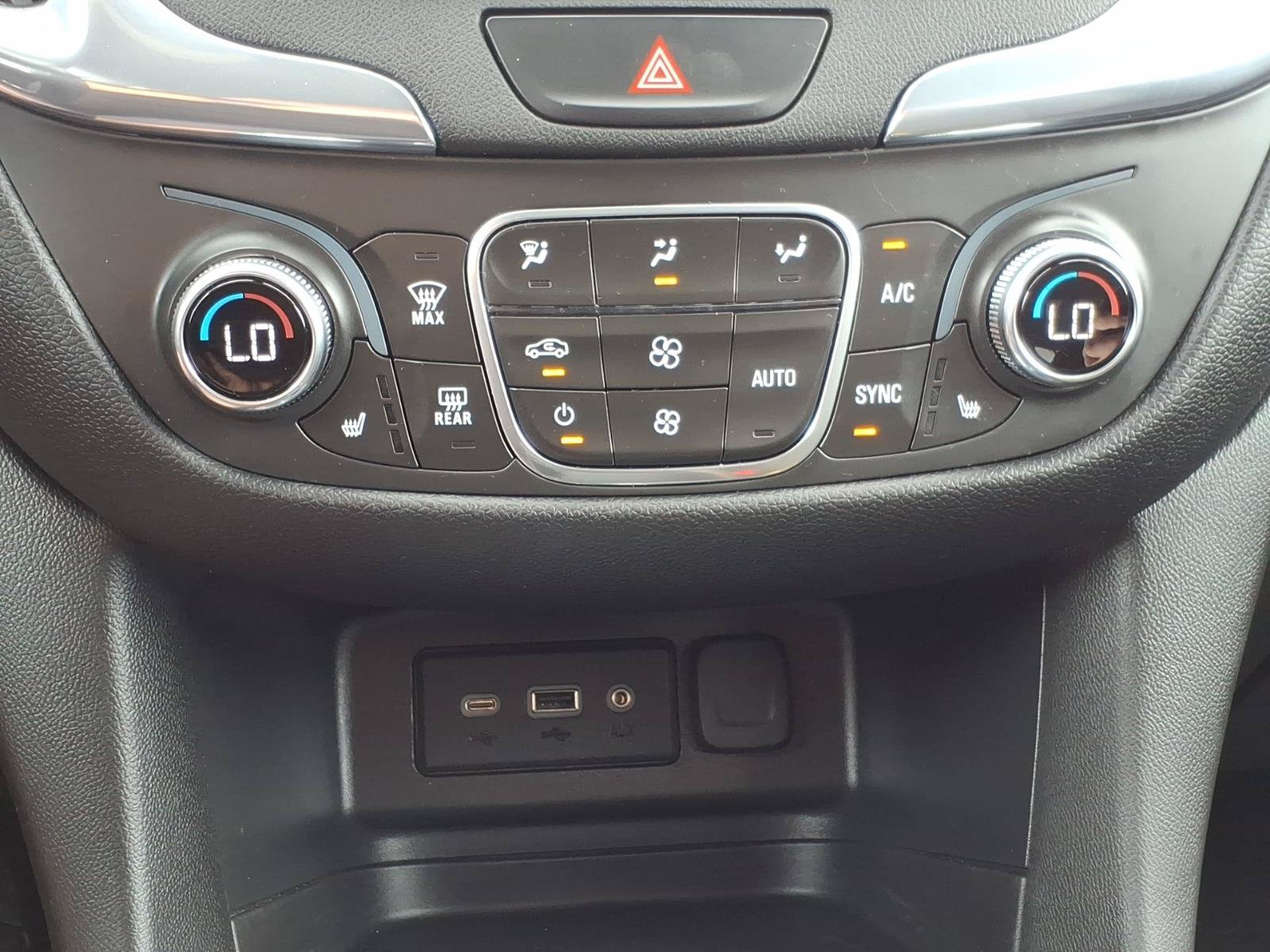 Used 2020 Chevrolet Equinox LT w/ Driver Convenience Package AWD/4WD image 19