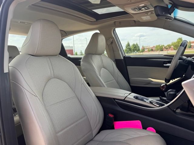 Used 2019 Toyota Avalon Limited w/ Advanced Safety Package FWD image 24