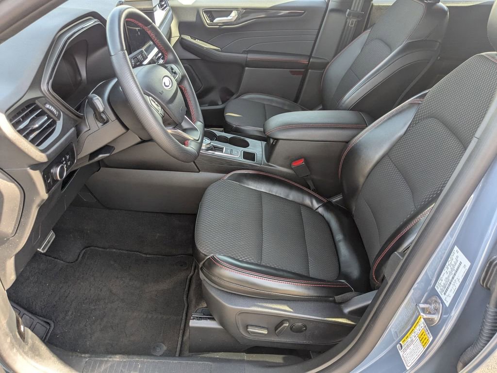 Used 2024 Ford Escape ST-Line w/ Tech Pack #1 image 16