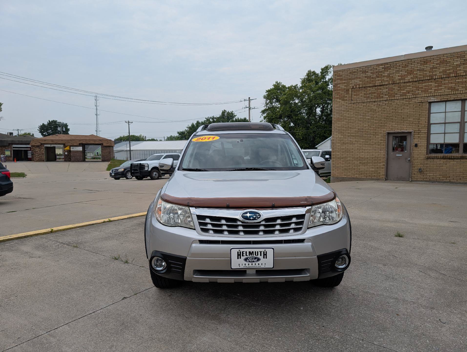 Used 2011 Subaru Forester 2.5X Touring w/ Rugged Pkg 1F AWD/4WD image 3