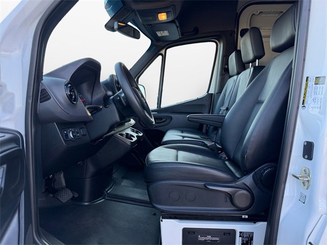 Used 2020 Mercedes-Benz Sprinter 2500 image 9