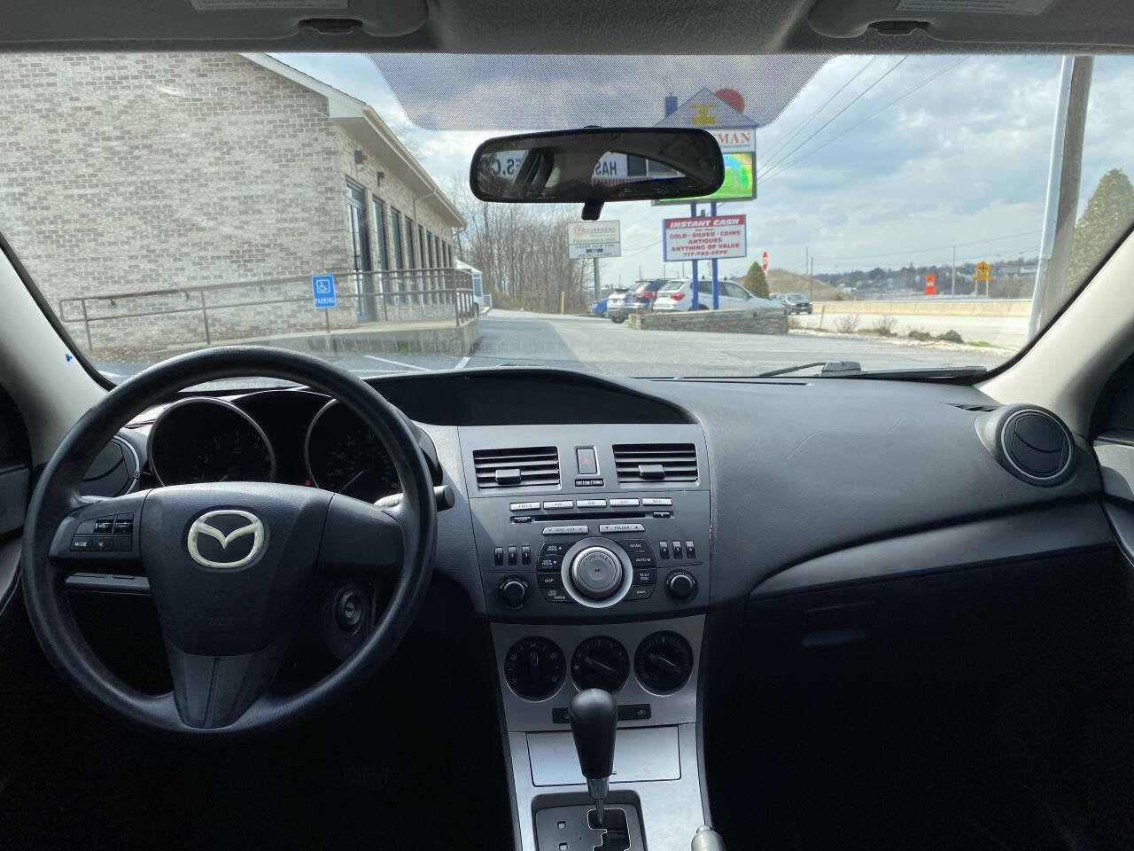 Used 2011 MAZDA MAZDA3 i Sport image 28