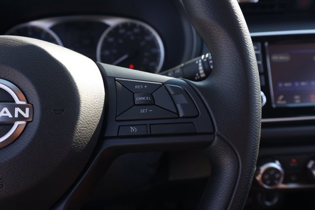 New 2025 Nissan Kicks Play S image 27